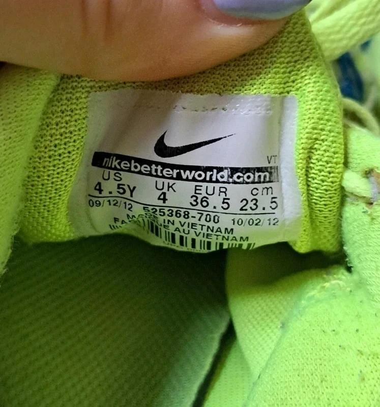 Neon Nike Running Sneakers Size 36.5 – photo 5